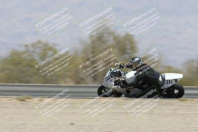 media/Apr-20-2025-CVMA (Sun) [[39090e8767]]/Race 9-Formula LW Twins Shootout/